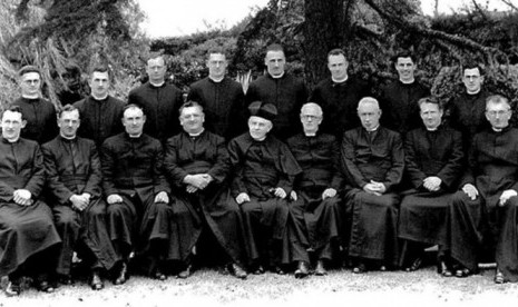 Kongregasi Christian Brothers di gereja Katolik St Patrick tahun 1938. Brother terakhir meninggalkan asrama ini di 2016.