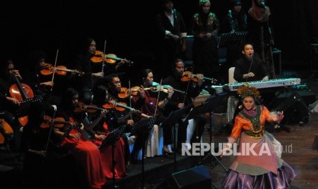 Konser musik Jakarta Melayu Festival di TIM, Jakarta, Jumat (22/8). 