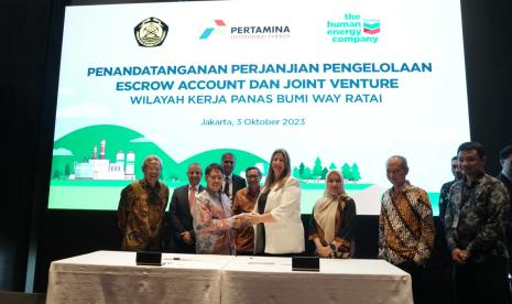 Konsorsium Chevron New Energies melalui PT Jasa Daya Chevron (Chevron) dan PT Pertamina Geothermal Energy Tbk (PGE) (IDX: PGEO) menandatangani beberapa perjanjian di Hotel Park Hyatt, Jakarta yang akan menjadi dasar dari pembentukan badan usaha lokal yang baru dan penempatan dana komitmen eksplorasi pada rekening bersama. 