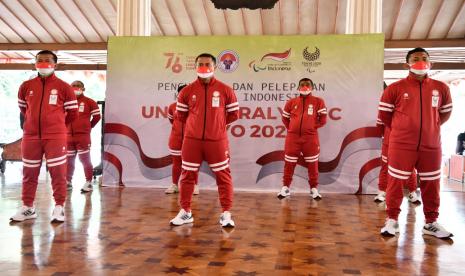 Kontingen Paralimpiade Indonesia dalam acara pengukuhan dan pelepasan ke Paralimpiade Tokyo 2020. 