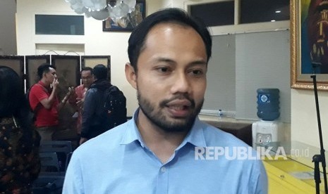 Koordinator Divisi Politik ICW Donal Fariz