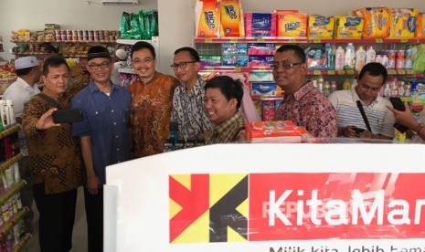 Koperasi Syariah 212  meluncurkan minimarket bernama ‘Kita Mart’ di daerah Jati Asih, Bekasi, Jawa Barat, Rabu (29/3).