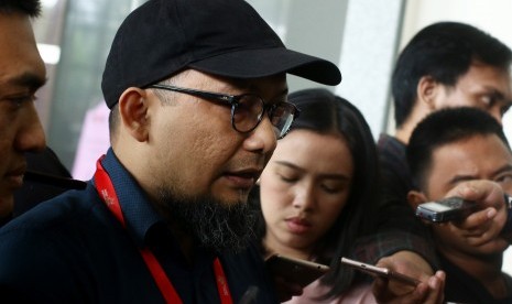 Korban penyerangan air keras yang merupakan Penyidik KPK Novel Baswedan memberikan tanggapan kepada wartawan terkait hasil Investigasi Tim Gabungan Pencari Fakta (TGPF) di Gedung KPK, Jakarta, Rabu (10/7/2019).