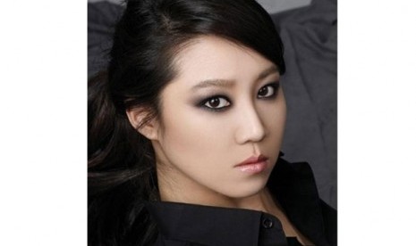 korean smokey eyes