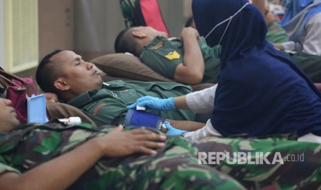 Kostrad melaksanakan bhakti sosial  donor darah yang bertempat di Ruang Mandala Makostrad, Jalan Medan Merdeka Timur No. 3 Jakarta Pusat.