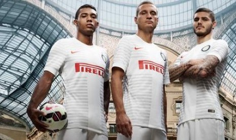 Kostum Inter Milan musim 2014/2015.