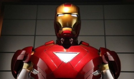 Kostum Iron Man dari film The Avengers (2012).