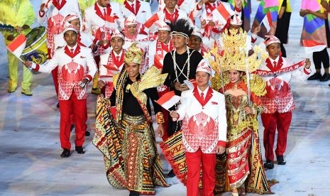 Kostum kontingen olimpiade Indonesia.