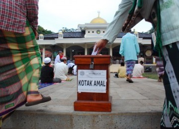 Kotak amal Masjid (ilustrasi)