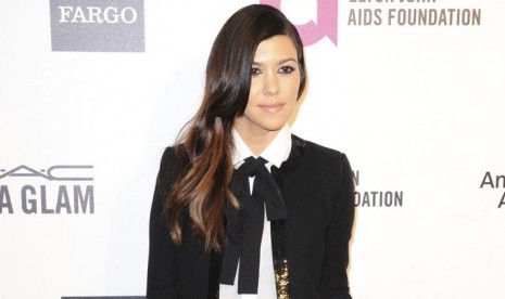 Selebritas dan model Kourtney Kadarshian mengaku mengalami menopause akibat obat yang didapatkannya saat menjalani program bayi tabung.