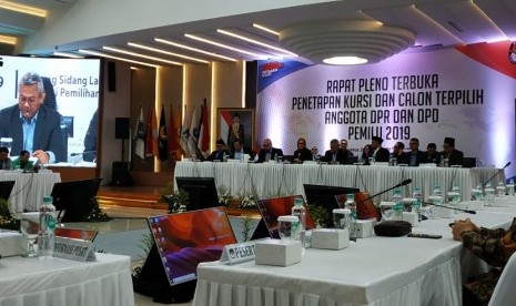 KPU RI menggelar rapat pleno terbuka penetapan hasil Pemilu 2019, Sabtu (31/8). Dalam rapat ditetapkan perolehan suara parpol, perolehan kursi parpol dan penetapan anggota DPR RI serta DPD terpilih periode 2019-2024.