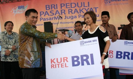 Kredit Usaha Rakyat (KUR) BRI. PT Bank Rakyat Indonesia (Persero) Tbk optimis penyaluran KPR kisaran 19 persen pada tahun ini. Pada Mei 2022, perseroan menyalurkan KPR sebesar Rp 40,6 triliun atau tumbuh 3,91 secara tahunan. 