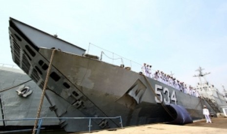 KRI Teluk Berau-534 