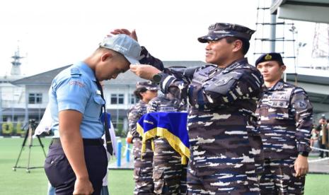 KSAL Laksamana Muhammad Ali melepas para siswa/i mengikuti kegiatan Ekspresi di Semarang-594.