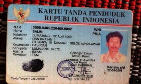 KTP milik Salim Kancil.