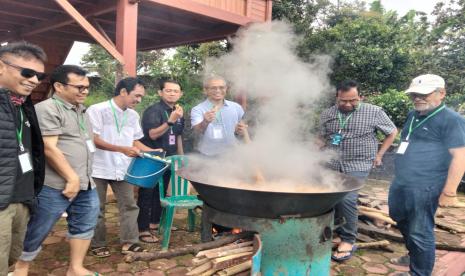 Kuah Beulangong jadi sajian utama dalam kenduri 