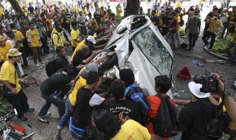 Kuala Lumpur Digoyang Unjuk Rasa