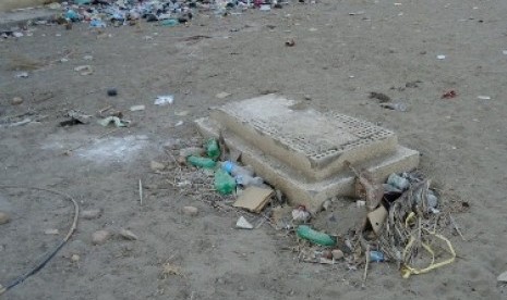 Kuburan yang diklaim makam Imam Thabari 