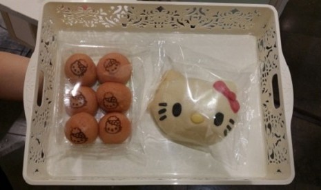 Kue lucu berbentuk Hello Kitty