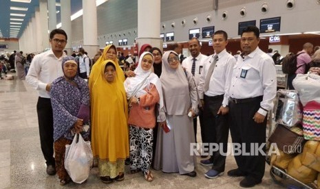 KUH KJRI Jeddah bantu pemulangan jamaah umrah terlantar.