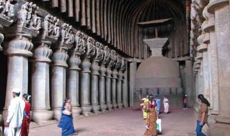 Kuil dalam gua di India