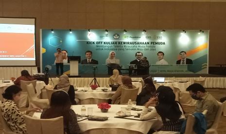 Kementerian pemuda dan olahraga Republik Indonesia (Kemenpora) melakukan kick-off kuliah kewirausahaan pemuda dengan tema “Membangun Talenta Wirausaha Muda Pemula Untuk Indonesia yang Semakin Maju dan Jaya” yang diselenggarakan di Hotel Mulia, Senayan, Jakarta. 