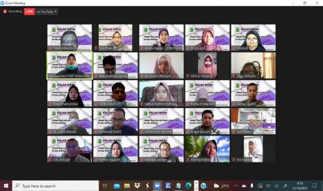 Kuliah Umum Virtual 'Trend dan Solusi Public Relations di Era Digital, yang diadakan Magister Ilmu Komunikasi FISIP Universitas Andalas, Rabu (13/10).