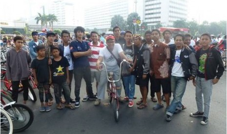 Kumpul dengan Pak Eko, salah satu dedengkot lowrider sobat dari Cengkareng dan sekitarnya.