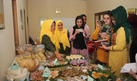 Kunjungan Kementerian Urusan Perempuan Republik Islam Afganistan ke Desa Sumbersari, Kecamatan Moyudan, Kabupaten Sleman.