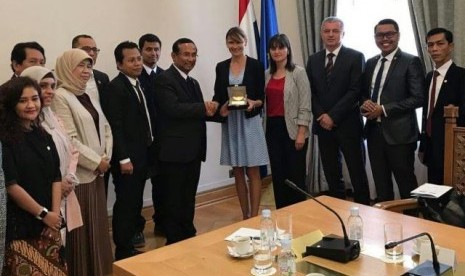 Kunjungan Kerja Komisi VII DPR saat bertandang ke Parlemen Kroasia, di Zagreb, baru-baru ini. 