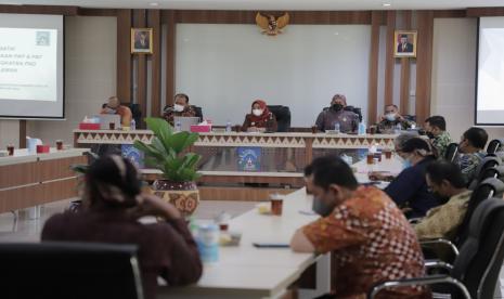 Kunjungan kerja KPK ke Pemkab Sleman membahas optimalisasi penerimaan pajak daerah.