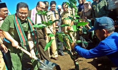 Kunjungan kerja Menteri Tenaga Kerja dan Transmigrasi Muhaimin Iskandar di Lombok 