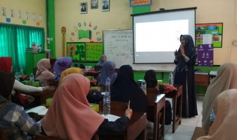 Kunjungan sekolah (school visit) yang merupakan rangkaian kegiatan konseling pengasuhan pada orang tua siswa di SD Muhammadiyah Kleco, Kamis (14/11) lalu.