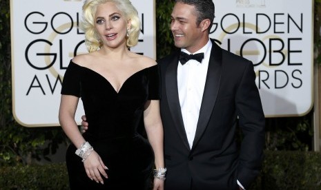 Lady Gaga dan tunangannya Taylor Kinney