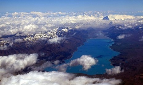 Lake Pukakai atau Danau Pukaki di Selandia Baru.