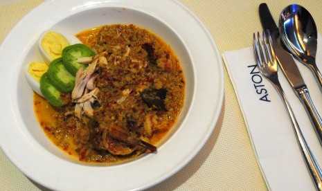 Laksa racikan Aston Marina.