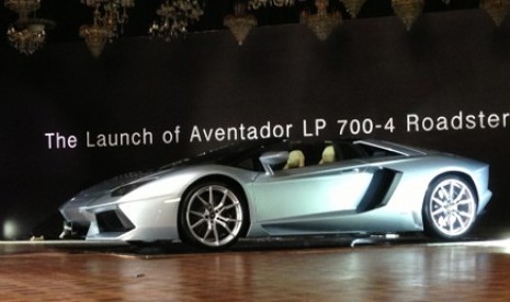 Lamborghini Aventador LP 700-4 Roadster.