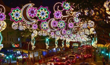 Lampu-lampu hias menghiasi Kota Singapura saat Ramadhan tiba