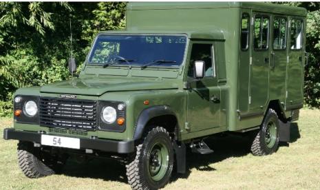 Land Rover Defender 130 Gun Bus, mobil jenazah pangeran Philip.