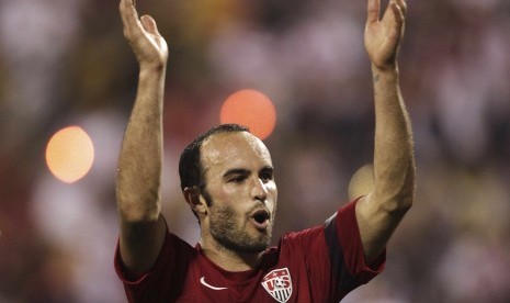 Pelatih San Diego Loyal, Landon Donovan. Donovan yakin Lionel Messi dan Cristiano Ronaldo akan segera bergabung ke Liga Amerika Serikat (MLS). 