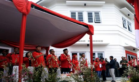 Lantik Pengurus TMP Jabar, Sekjen PDIP Ingatkan Turun ke Bawah Tanpa Kenal Lelah