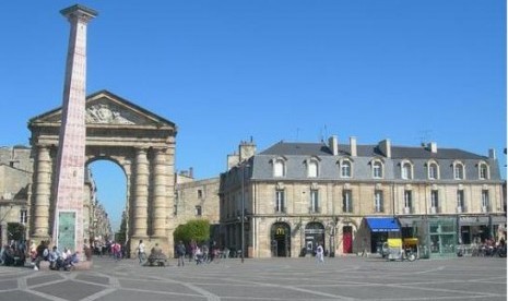 Lapangan Victoire di Bordeaux, Prancis.