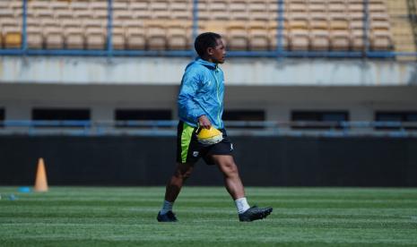 Latihan Persib di Stadion GBLA, Kota Bandung, Kamis (11/8/2022) sore. Ini menjadi latihan pertama Persib tanpa pelatih kepala setelah Robert Rene Alberts mundur.