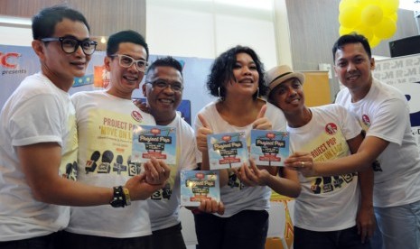  Launching album terbaru dari Project Pop Move On Lagi di Kemang, Jakarta Selatan, Rabu (25/2).  (foto : MgROL_34)