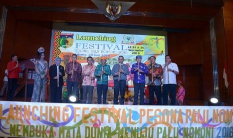 Launching Festival Pesona Palu Nomoni 2016 di Balairung Soesilo Soedarman, Gedung Sapta Pesona, Senin (20/6).