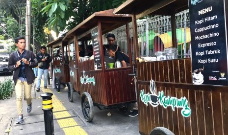 Launching ‘Kopi Kampung’ mustahik Badan Amil Zakat Nasional (Baznas) oleh Ketua Baznas, Bambang Sudibyo, yang dilakukan di Gedung Baznas, Jakarta Pusat, Selasa (28/5).