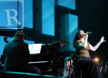 Laura Fygi tampil memukau dalam gelaran hari kedua Java Jazz Festival 2012