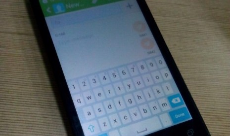 Layanan SMS makin memudahkan komunikasi antara masyarakat dengan pejabat setempat.