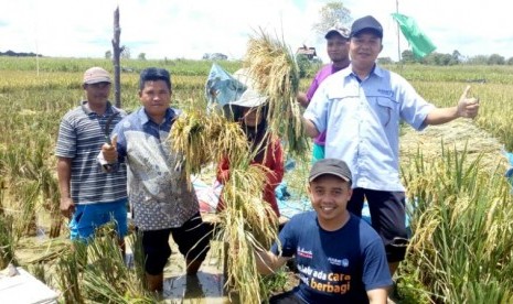 LAZ Al Azhar mendukung peningkatan produksi pangan melalui program Desa Gemilang.