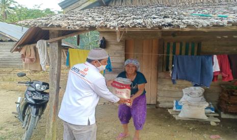 Lazismu menyalurkan bantuan tahap kedua Program Ketahanan Pangan.